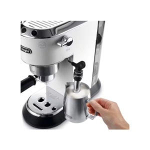machine-cafe-delonghi-moulu